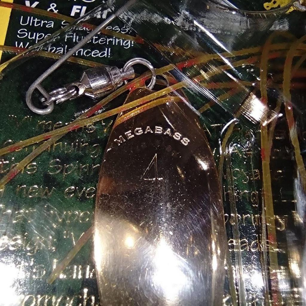 Megabass V-FLAT Mini Spinnerbait GW Glass Wenny & V-4 Buzzbait 5/16oz MIB - Image 8