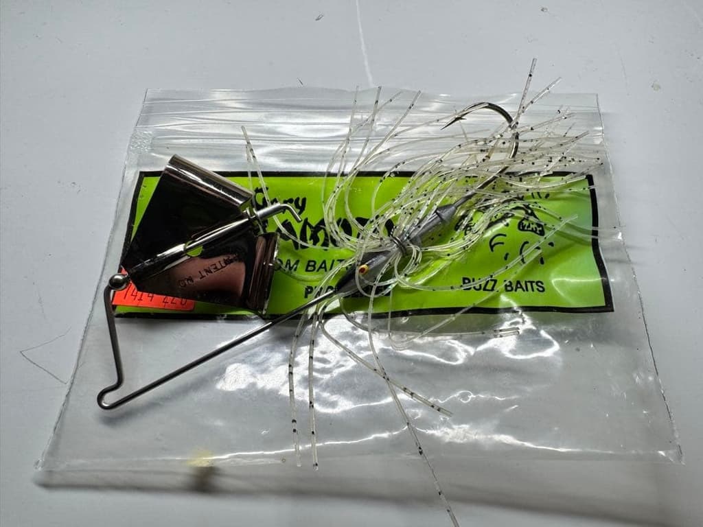Gary Yamamoto Buzzbait Silver - Image 2