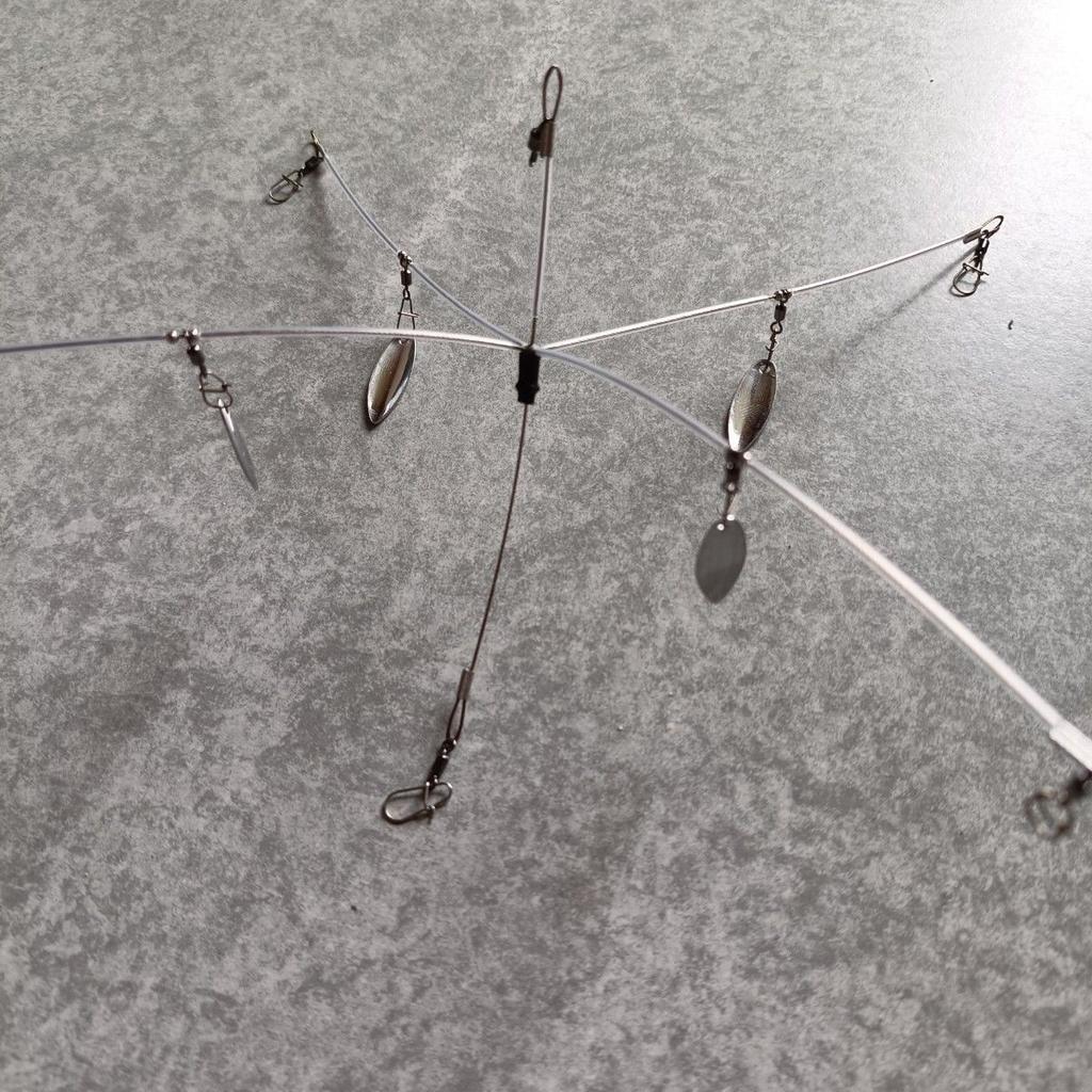 Finesse Alabama Rig with Blade, 5-Arm, Silver/Gold Blade, Used - Image 3