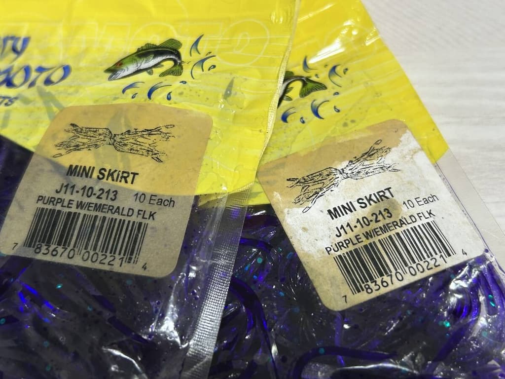 Package has stains. Gary Yamamoto Mini Skirt 10 pieces per pack, 2 packs of the - Image 5