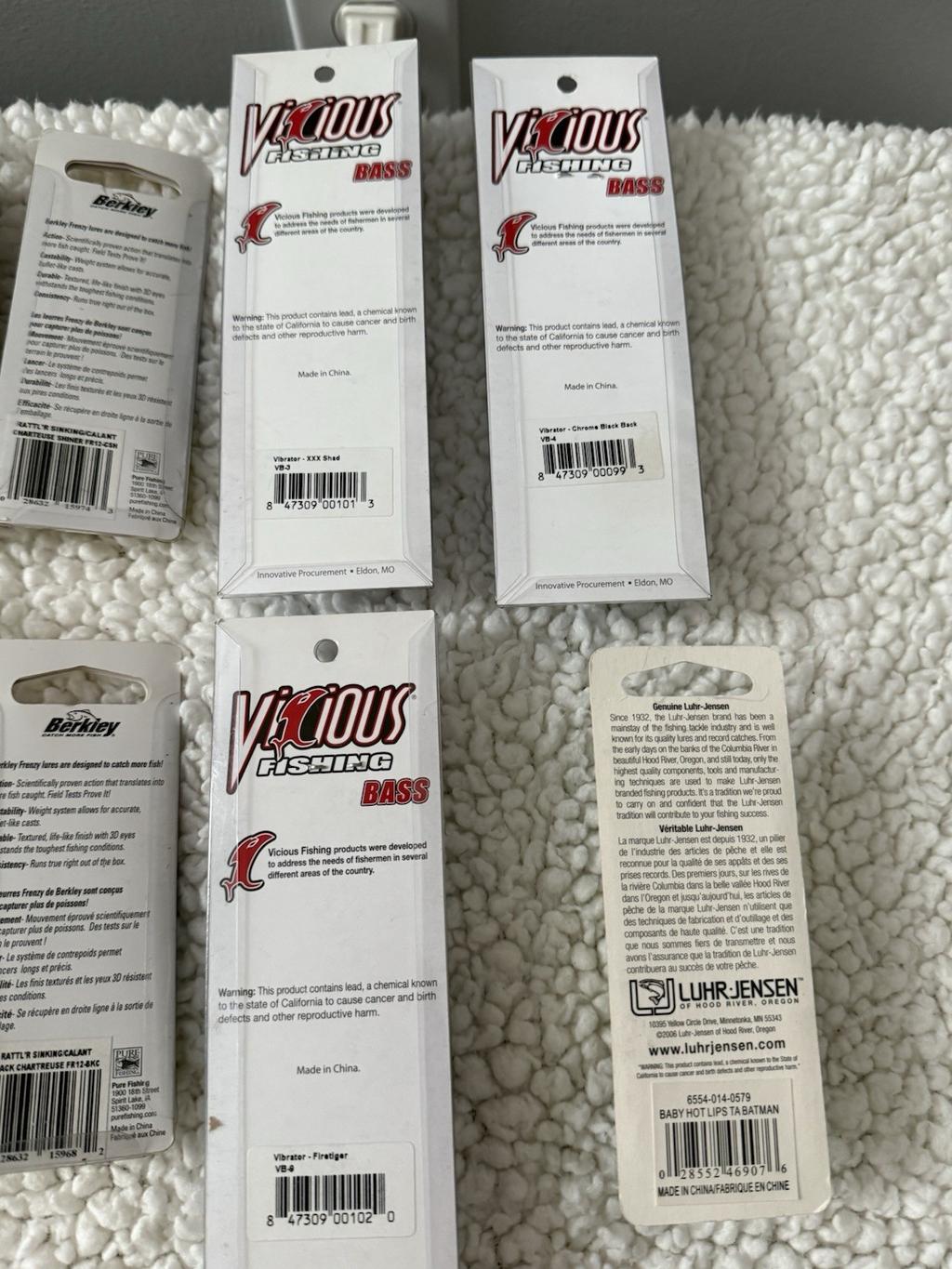 LOT OF 12 MISC FISHING LURES ORIGINAL  BOXES FRENZY BLAZE STRIKE KING & MORE - Image 8