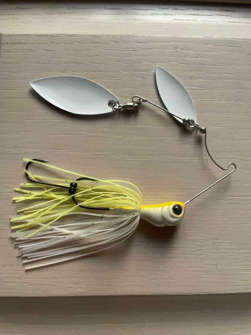 Evergreen D-ZONE Spinnerbait with Assist Hook White Chart Hard Lure - Image 2