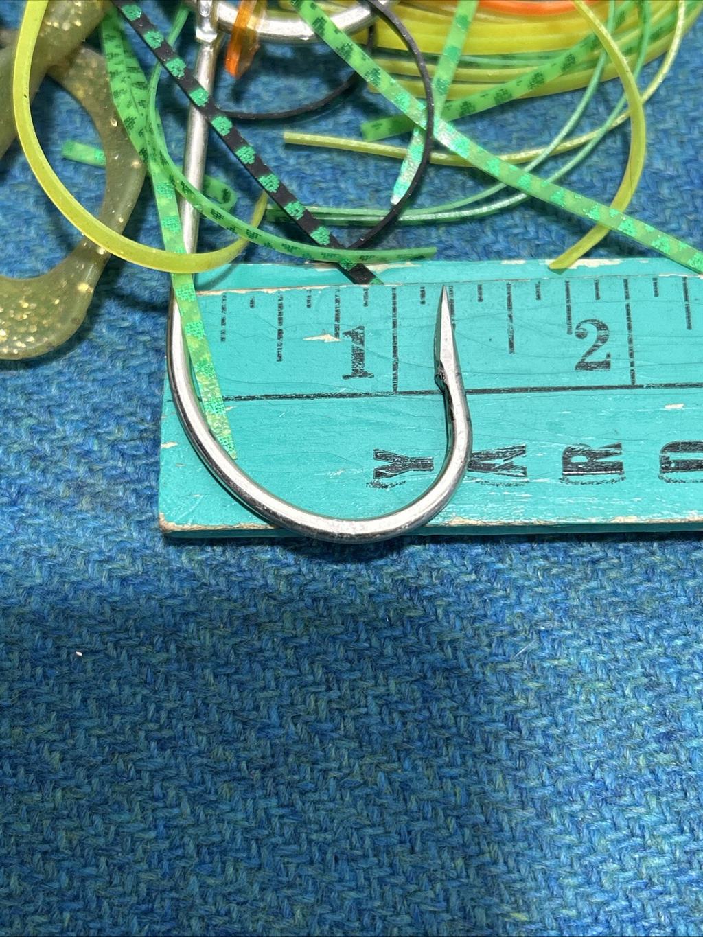 Large Original Chatterbait Green Yellow And Gold Fishing Lure - Image 2