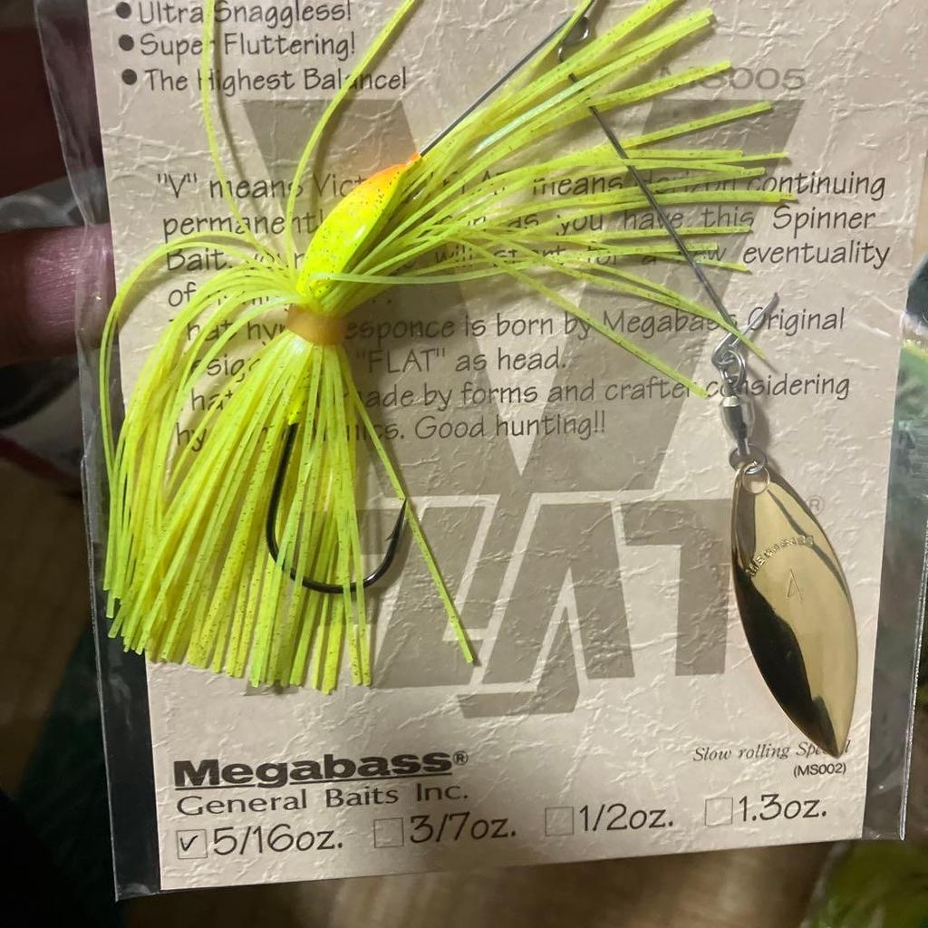 Megabass V-FLAT Spinnerbait Set, Used, Includes Case Damage - Image 2
