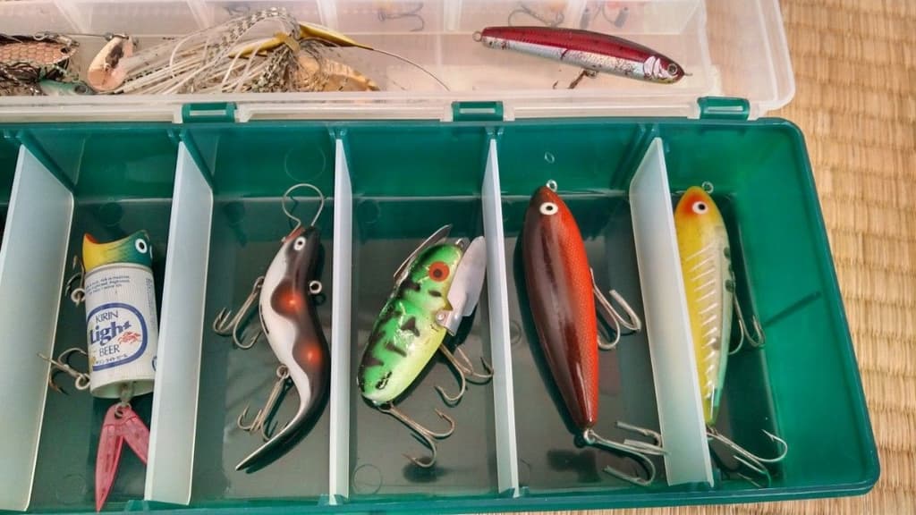 Old Lure Set Tackle Box Heddon Daiwa Cordell Lures Bogast Strike King Rare - Image 5