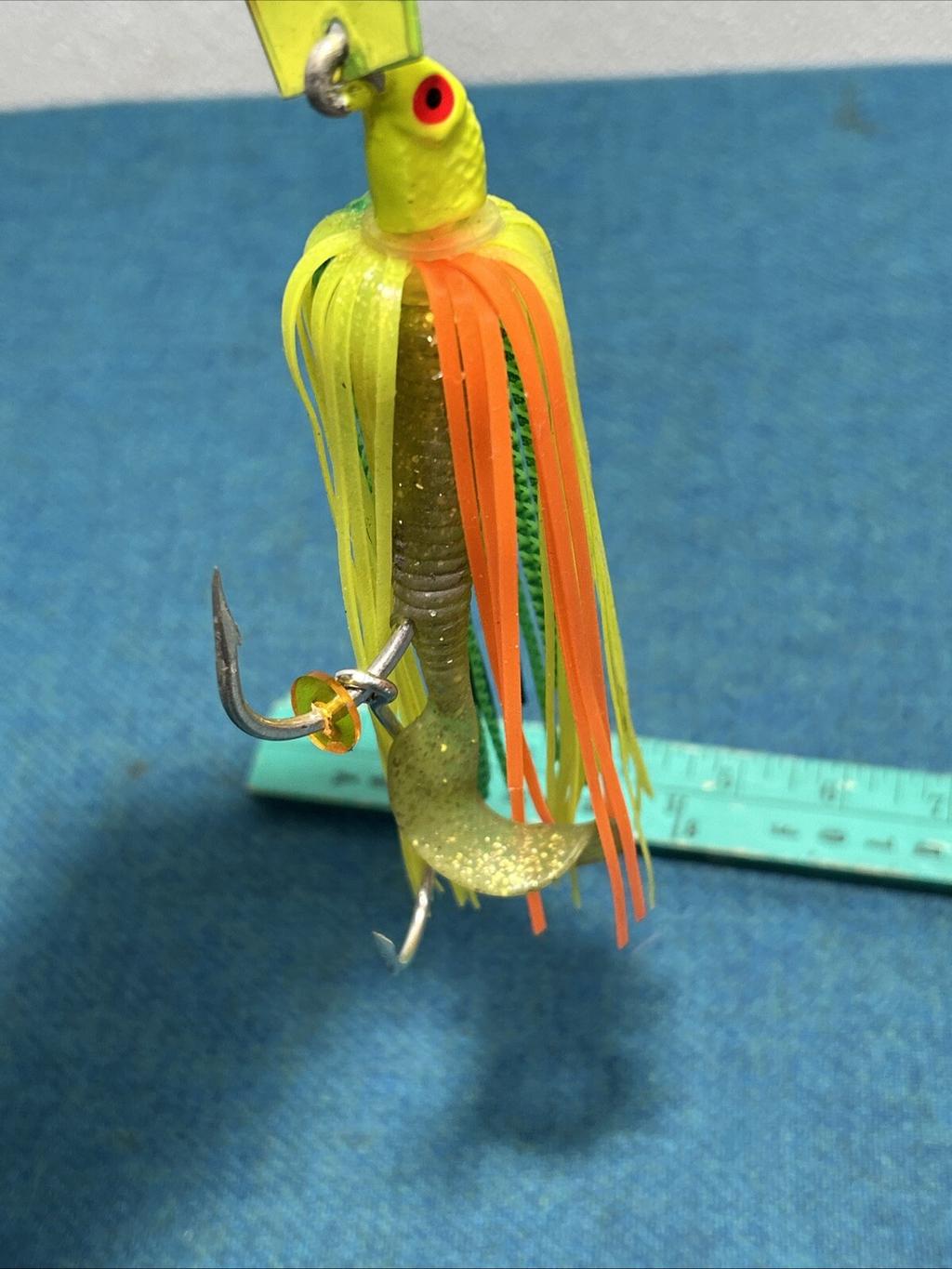 Large Original Chatterbait Green Yellow And Gold Fishing Lure - Image 7