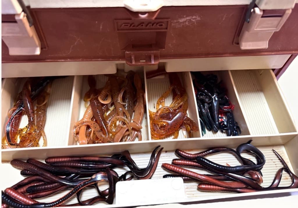 211 Piece Plano Tackle Box, bass lures, zoom soft plastics, hooks, jigs & more - Image 4
