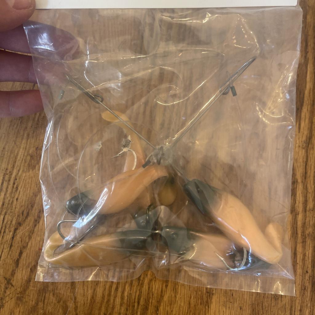 7” Umbrella Rig 4 Arm With 4” Shad (5)  Pearl Black New In Package McKala Blk Hd - Image 1