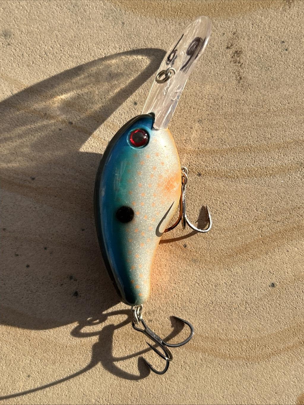 Strike King Deep Dive Crank Baits 2-1/2 “ various colors an depths Lot of 5  - Image 11