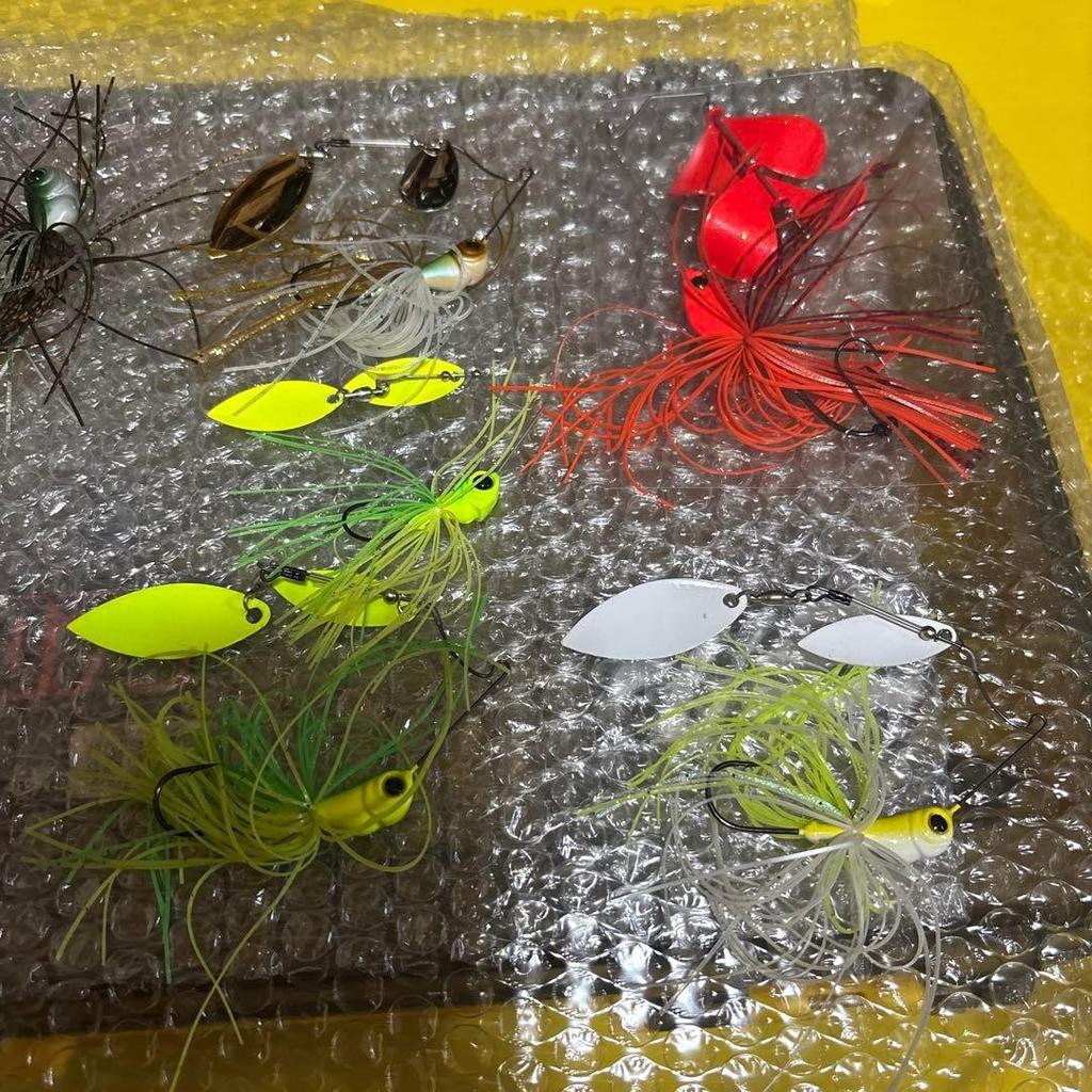 Evergreen D-ZONE Buzzbait Set 8pcs Near Mint Fishing Lures Hard Baits - Image 2