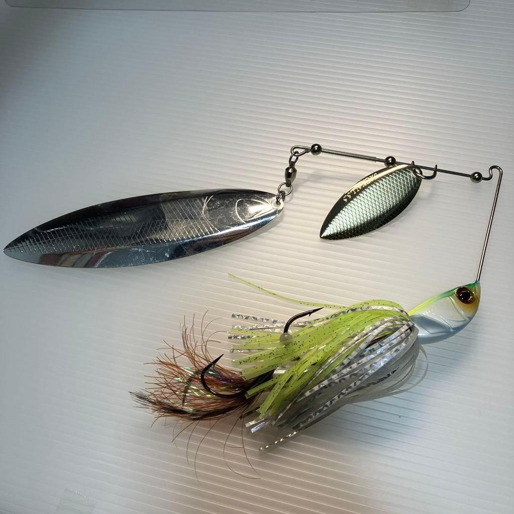 JACKALL Megalodon Spinnerbait 20cm Silver Green Flashing Blade Unused - Image 1