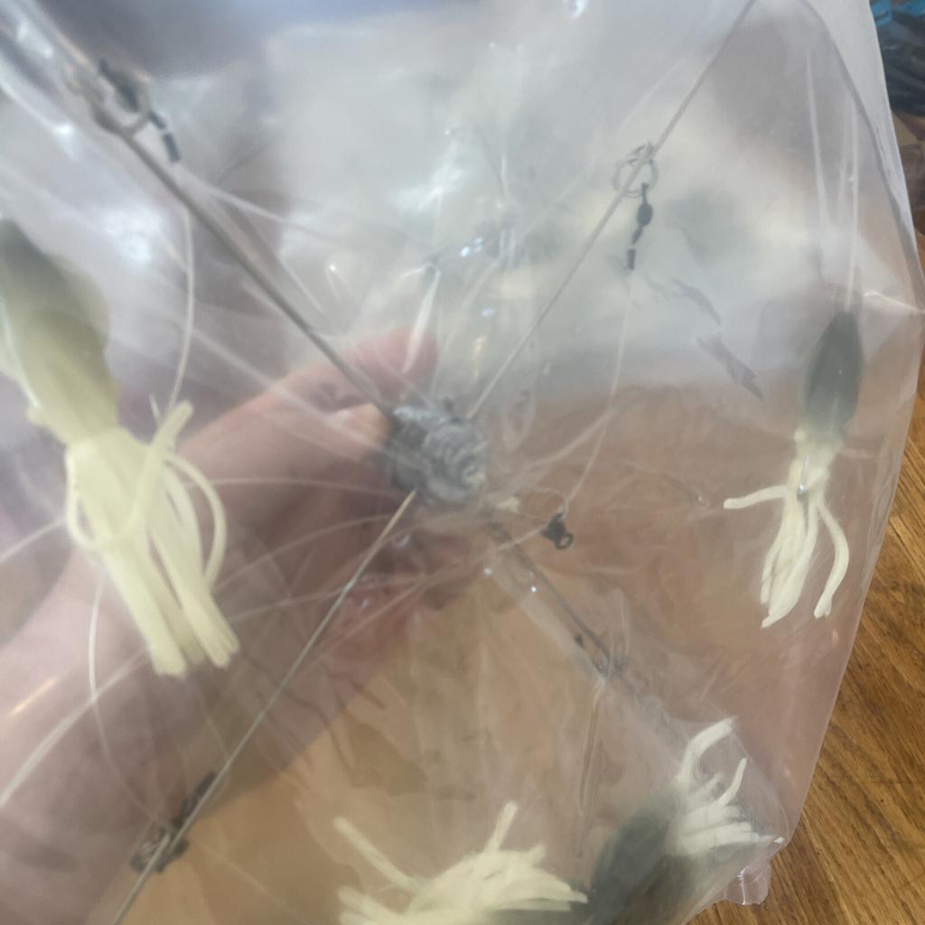 9” Umbrella Rig 4 Arm 11” With 5.5” Squid (9)  8/0 Mustad New Pkg Gray Glow New - Image 15