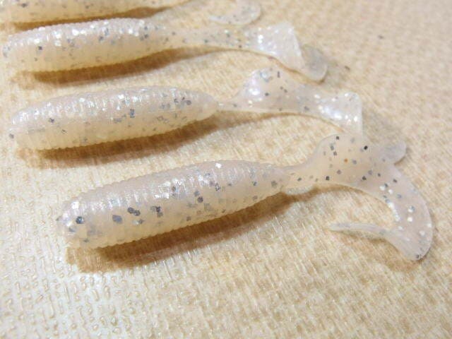 Gary Yamamoto 4 Inch Glove 5 Pieces 35909 - Image 2