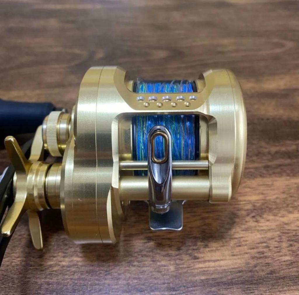 Shimano Calcutta Conquest MD 300g Baitcasting Reel Used with Handle, PE3 200m - Image 4