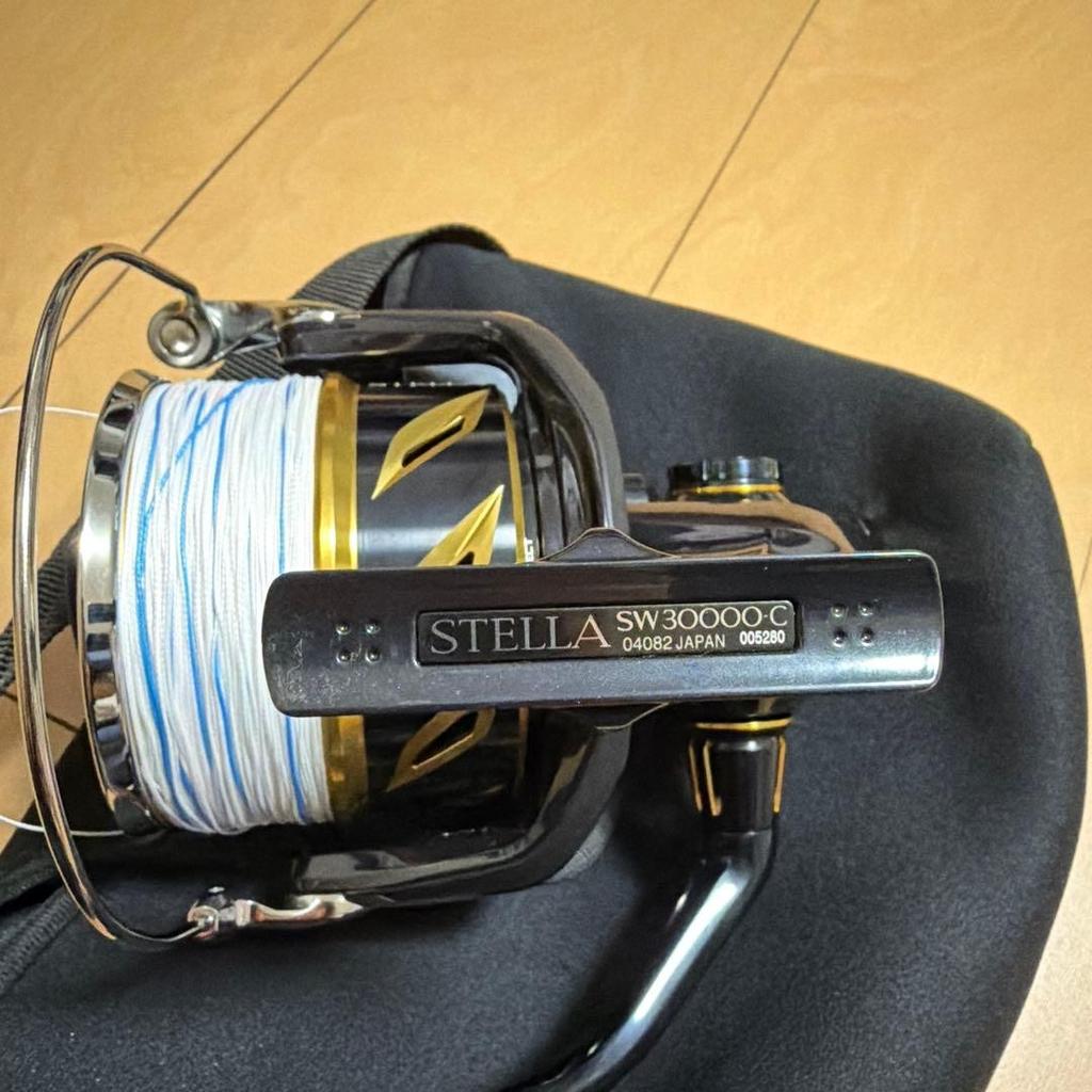 Shimano Stella SW 30000 Spinning Reel Black/Gold Used Excellent Condition - Image 5