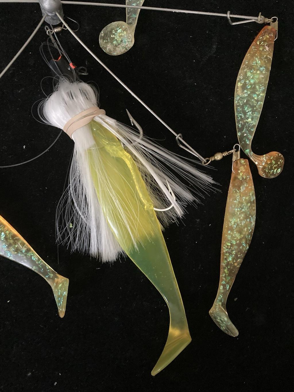 15” Umbrella Rig With Parachute Chase Bait Striper Fishing Lure - Image 3