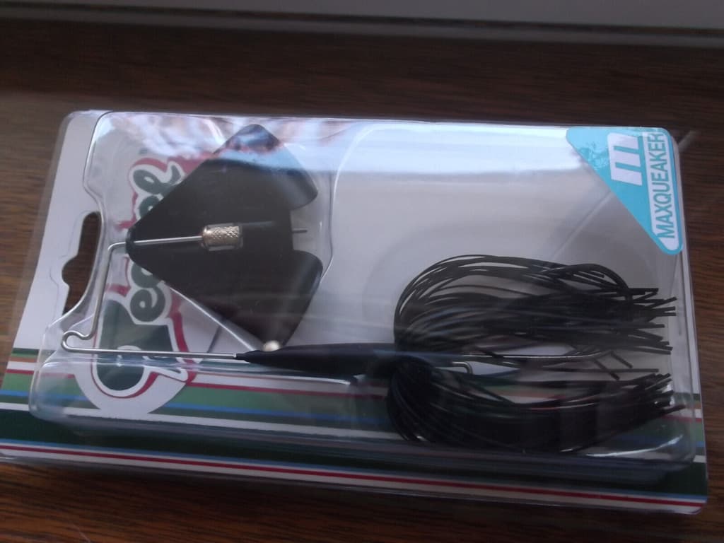 Teckel Maxqueaker Squeaky Buzzbait 1/2oz. 007 Solid Black Squeaky Dolphin - Image 1