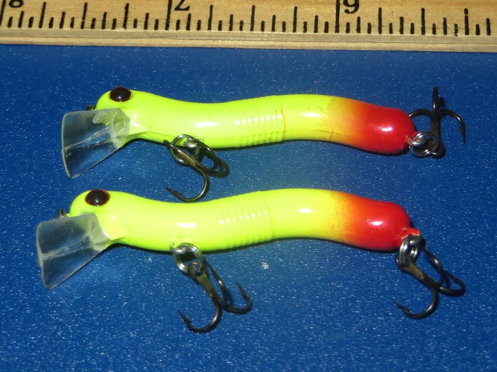 Lot of 2 Strike King Bitsy Wiggler HTF Lures Chartreuse - Image 3