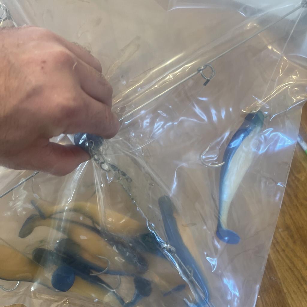 Umbrella Rig 4 Arm 11” With 6” Shad (9)  Pearl Blue 8/0 Hook Mustad New In Pkg - Image 11