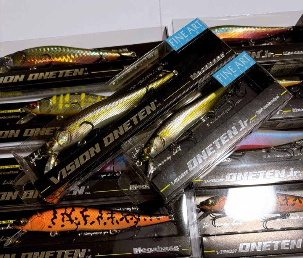 Megabass Vision One Ten Jr. Set of 10 Fishing Lures with Varied Colors - Image 2