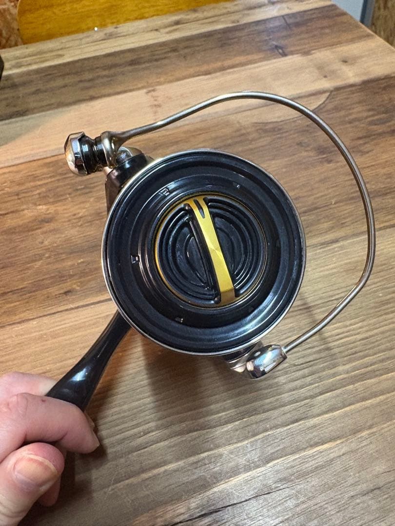 Shimano 20 Stella SW 20000HG Spinning Reel with Box & Accessories Used - Image 9