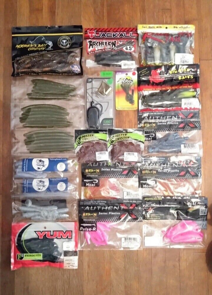 20 Bass Fishing Lures Lot Soft Plastics Jigs Buzzbait Googan Squad Jackall Senko - Image 1