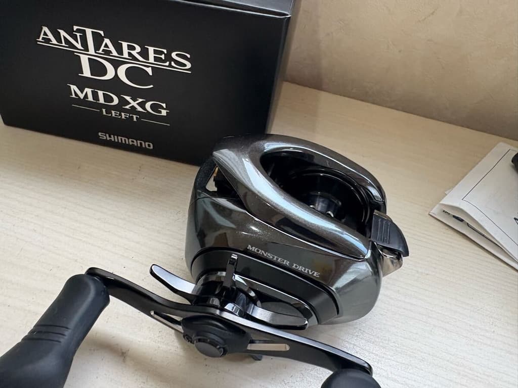Shimano 18 Antares DC MD XG Right Hand Baitcasting Reel Made in Japan - Image 6
