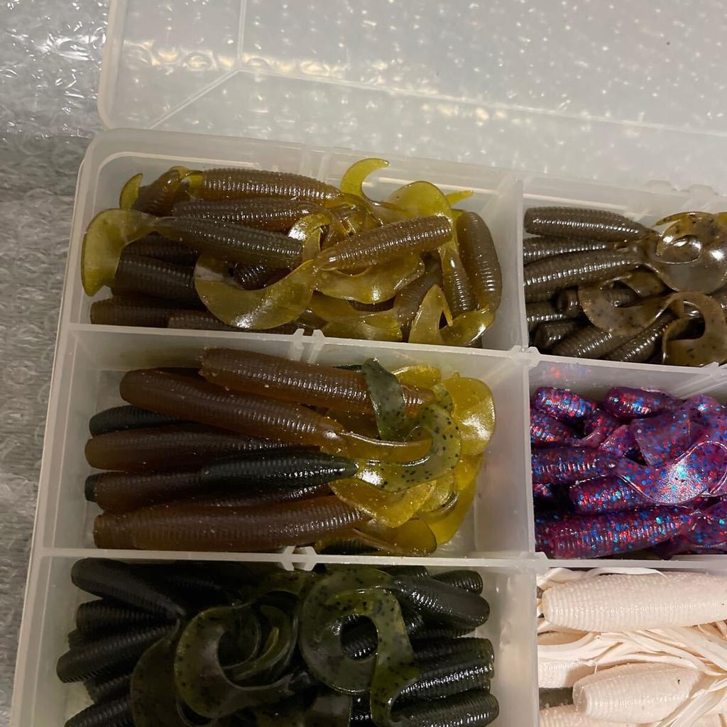 Gary Yamamoto Worms Lot of 300+ Pieces, Including Grubs, Senkos, Cut Tails, - Image 3