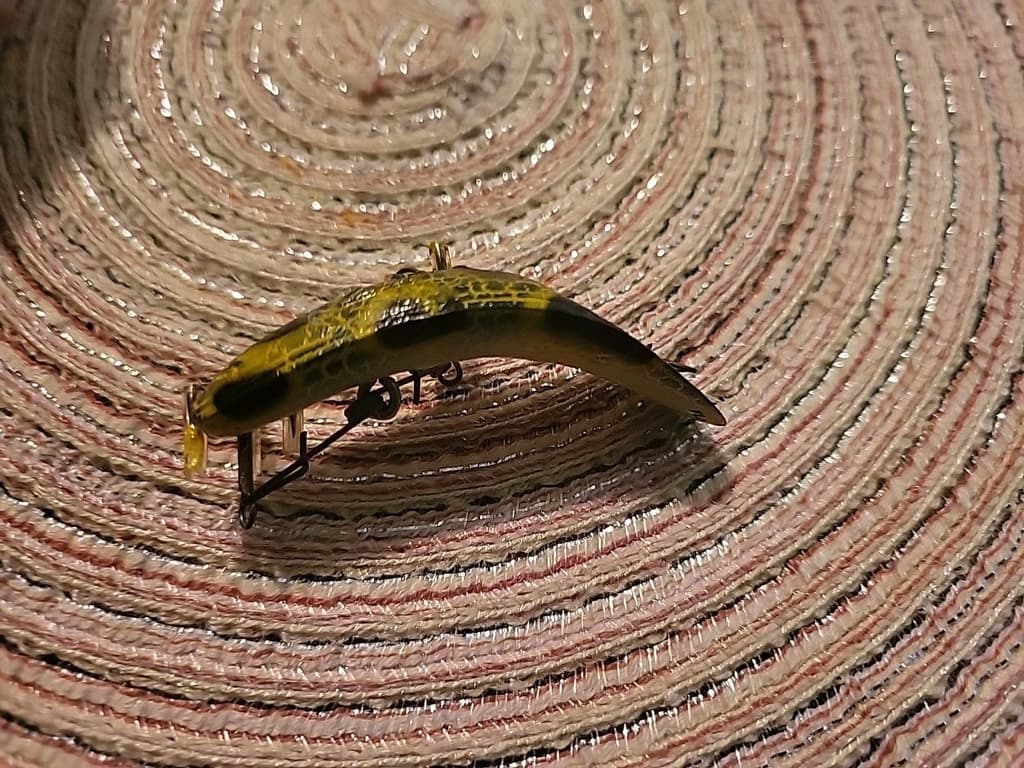 Vintage Helin Lot Of 2 Flatfish Lures F7s. Frog & Camo.2 1/2 " - Image 8