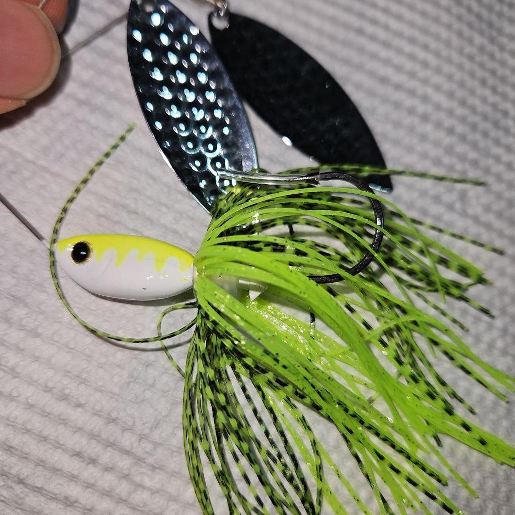 Lucky Craft Minnsha V-Arm Spinnerbait, Fish-Attracting Flashing, Used - Image 3