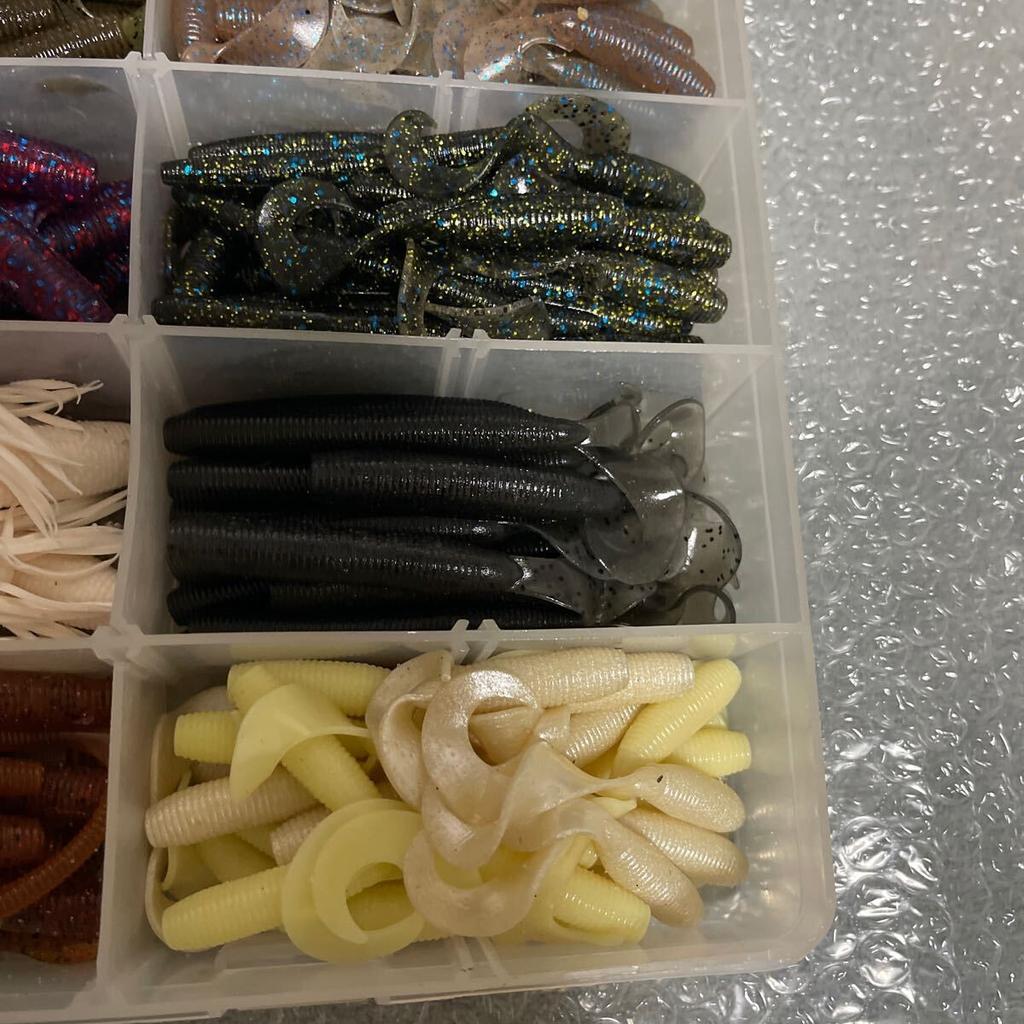 Gary Yamamoto Worms Lot of 300+ Pieces, Including Grubs, Senkos, Cut Tails, - Image 6