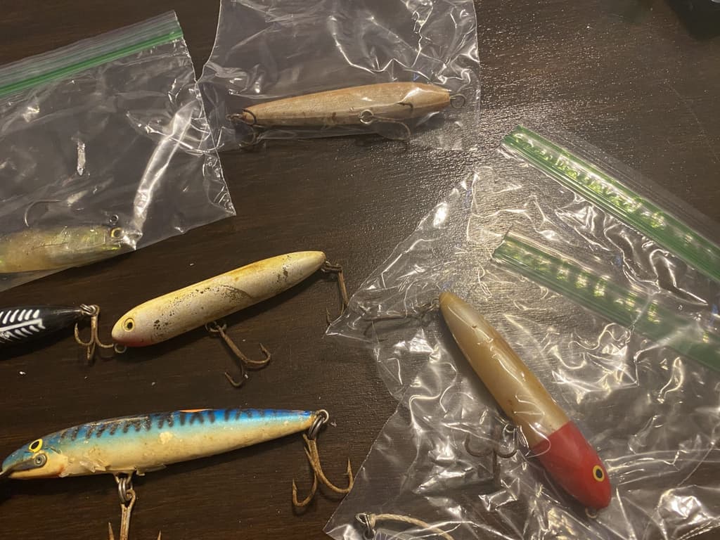 Mixed Lot of Hard & Soft Plastic Saltwater Lures - Image 9