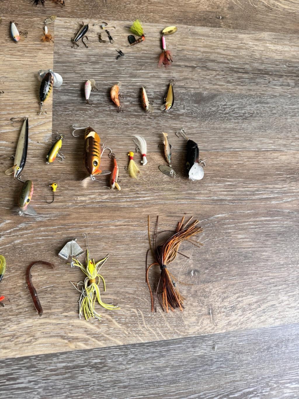 VINTAGE fishing Lure lot of 60 Plus+ Tackle Box+ Fishing Accessories - Image 4