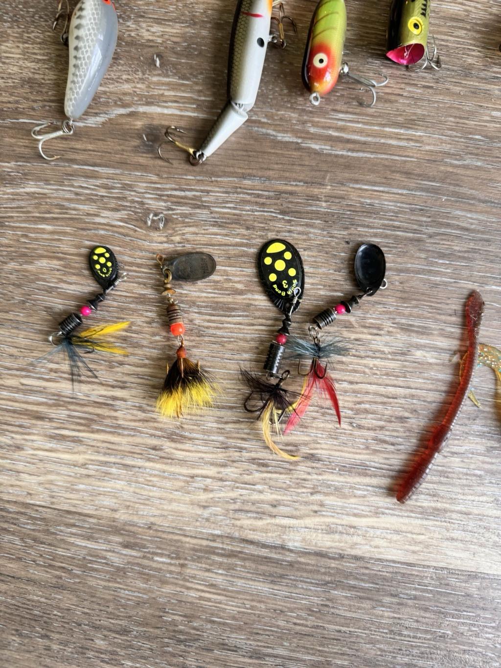 VINTAGE fishing Lure lot of 60 Plus+ Tackle Box+ Fishing Accessories - Image 18