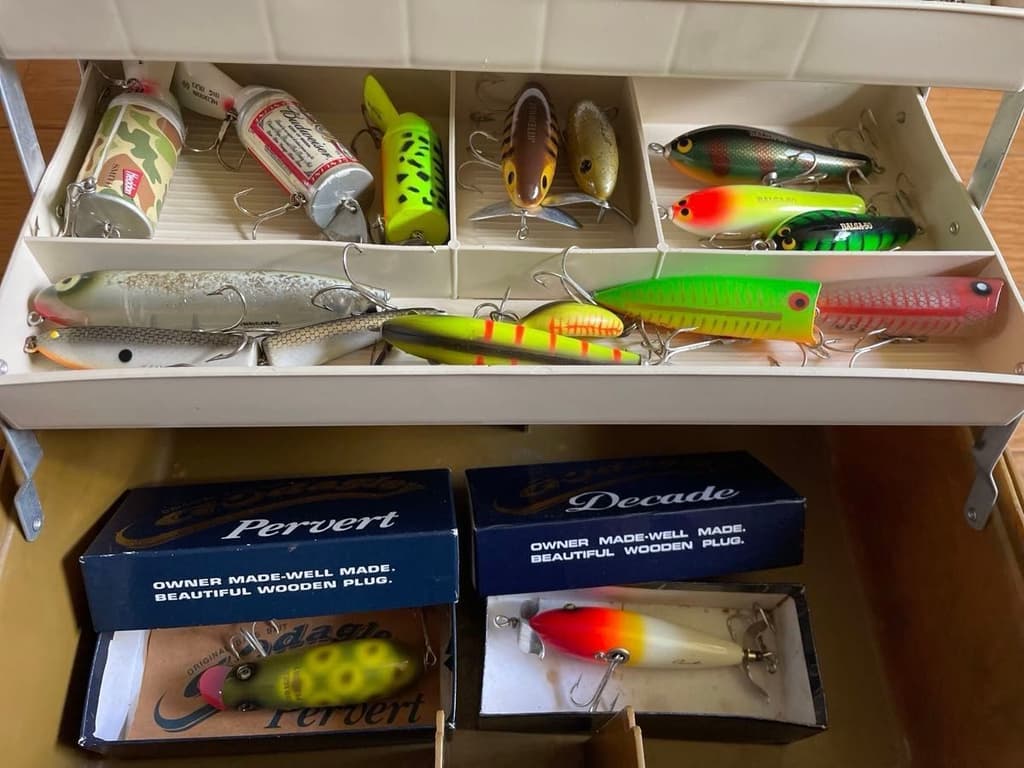 Heddon Balsa 50 and other topwater lures and Owner Trout #3000 Tackle Box Set - Image 5