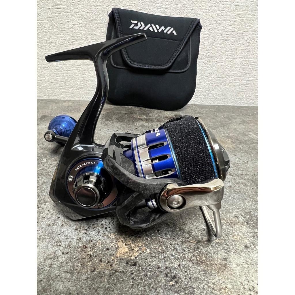 , Daiwa SALTIGA 4000H spinning reel - Image 4