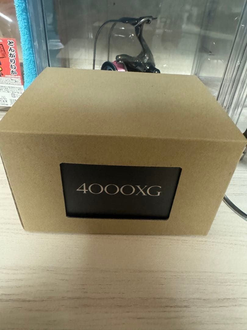 Shimano Stella 4000XG Spinning Reel Excellent Condition Light Use - Image 2