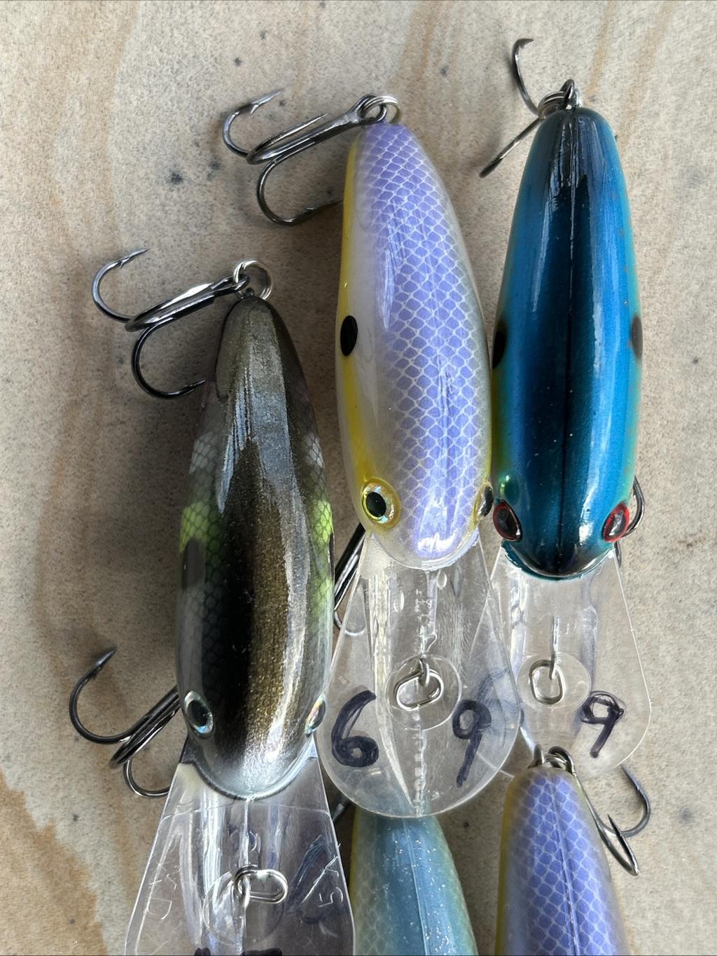 Strike King Deep Dive Crank Baits 2-1/2 “ various colors an depths Lot of 5  - Image 4