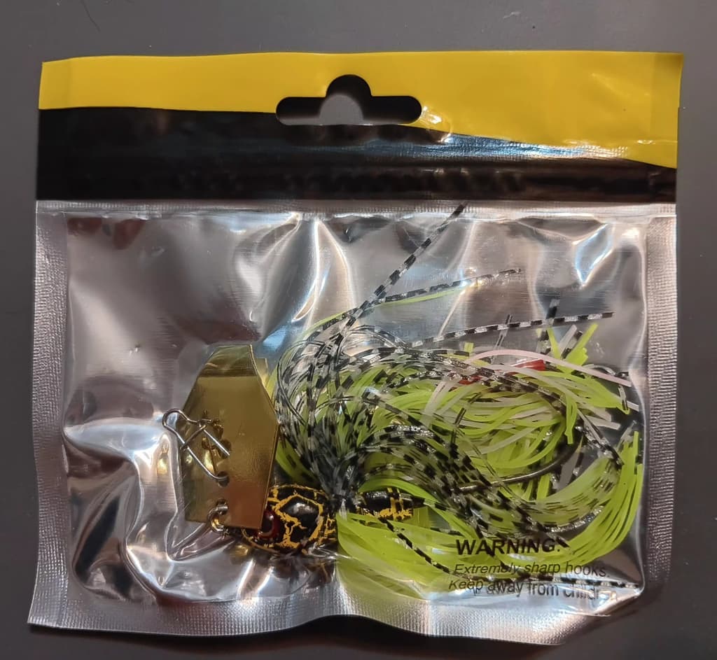 Faisox Fishing Chatterbait Kit with 5 Colorful Lures and Storage Box - Image 8