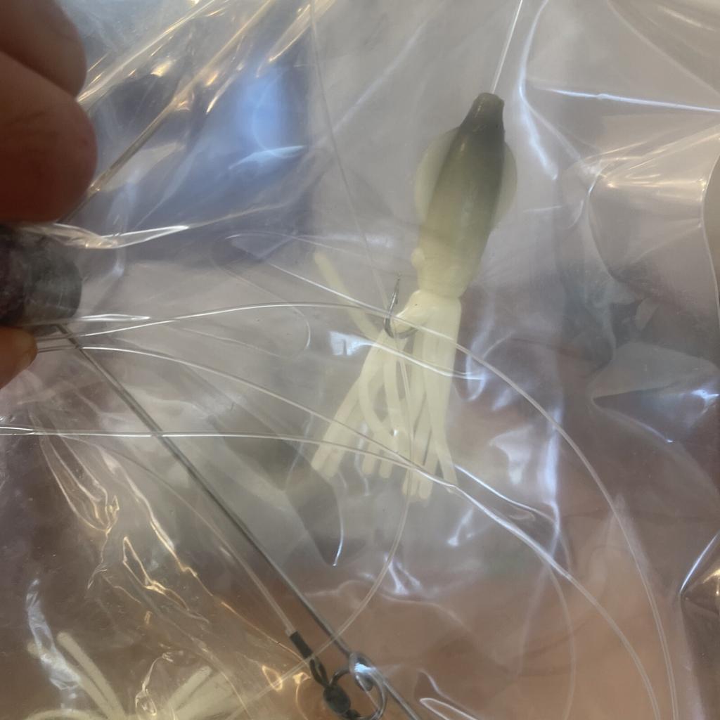 9” Umbrella Rig 4 Arm 11” With 5.5” Squid (9)  8/0 Mustad New Pkg Gray Glow New - Image 13