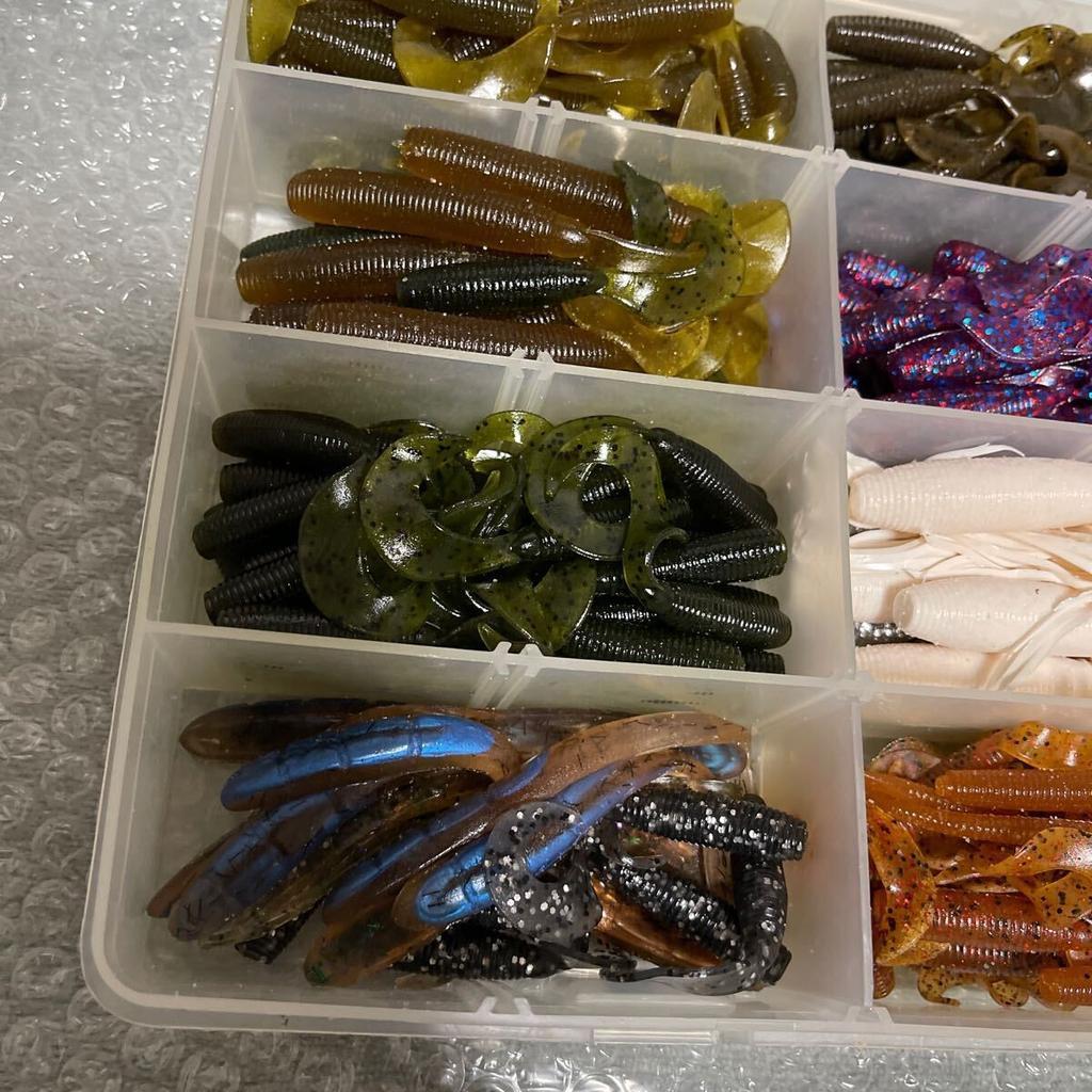 Gary Yamamoto Worms Lot of 300+ Pieces, Including Grubs, Senkos, Cut Tails, - Image 2