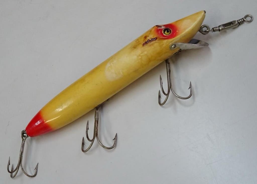 Heddon MUSKY VAMP 8inch R/W 1920's Old Lure Ship From Japan - Image 2