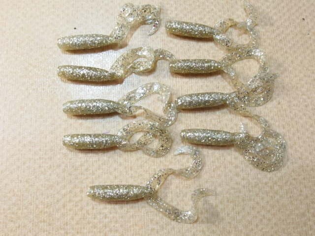 Gary Yamamoto 4 Inch Glove Double Tail 9 Pieces 35921 - Image 1