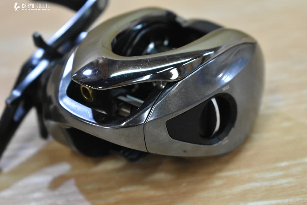 Shimano16 AntaresDC HG Right Hand Baitcasting Reel Japan Bass Fishing Black Bass - Image 1