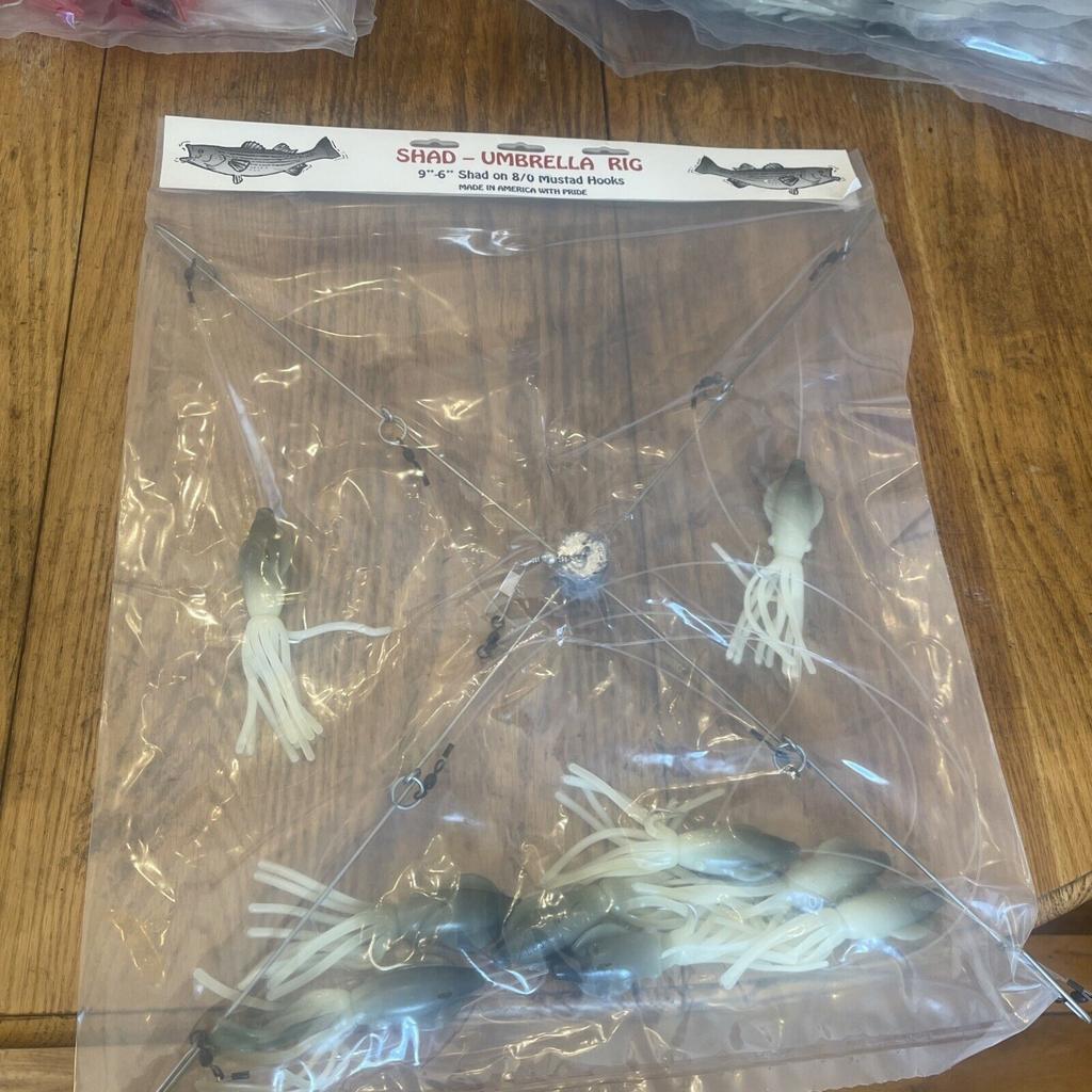 9” Umbrella Rig 4 Arm 11” With 5.5” Squid (9)  8/0 Mustad New Pkg Gray Glow New - Image 1