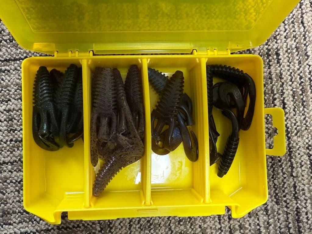 Fishing Lure Depth 50 bags of worms  5 tackle boxes  2 box cases - Image 9