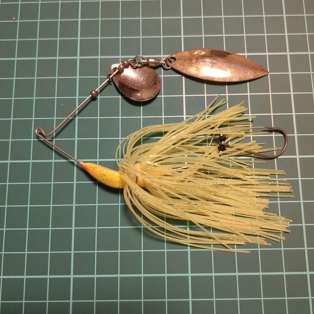 Megabass V Flat Spinnerbait Set of 2, Hard Lures, Slightly Used, Fishing Gear - Image 5