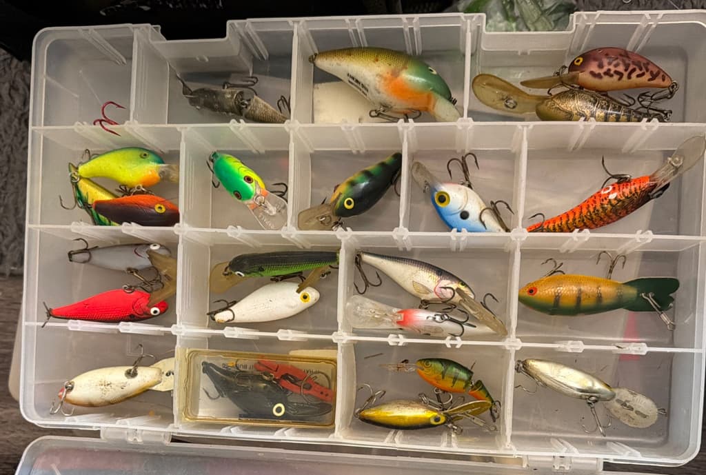 Large Walleye Tackle Box (6 Boxes, Plus 1 Small Empty). Rapala, Michigan Stinger - Image 11