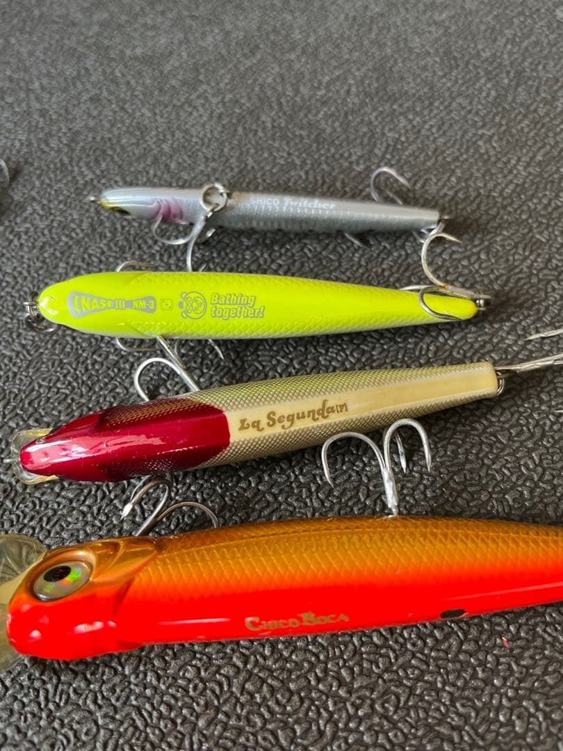 Bundle of 9 saltwater lures including Loaded and Pop Queen - Image 3