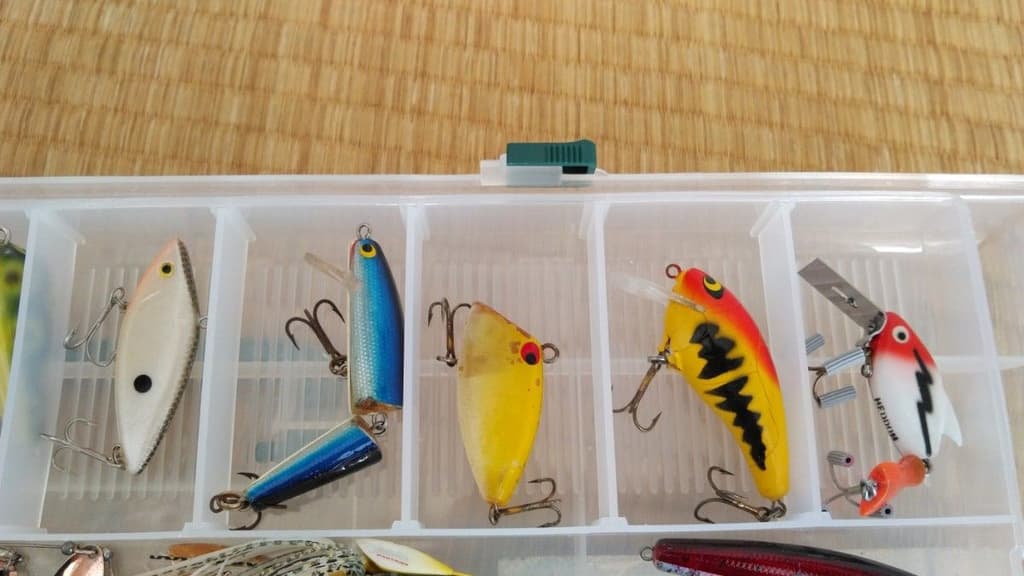 Old Lure Set Tackle Box Heddon Daiwa Cordell Lures, Arbogast Strike King, Very - Image 7